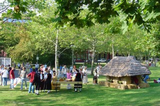 2004 Strohskulpturen ZDF Fernsehgarten_28