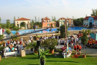 2004 Strohskulpturen ZDF Fernsehgarten_79