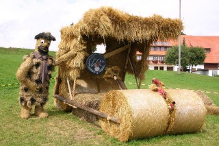 2005 Strohskulpturen Höchenschwand_33