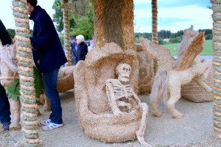 2015 Strohskulpturen_47
