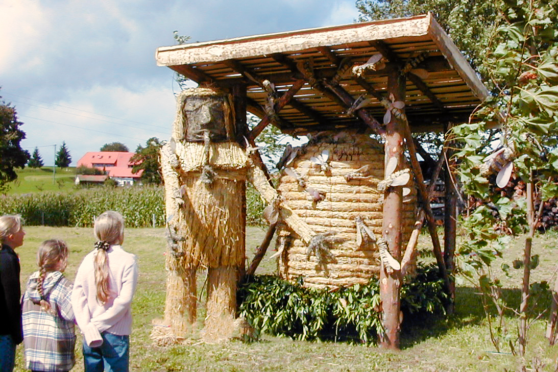 2001 Strohskulpturen Höchenschwand_1