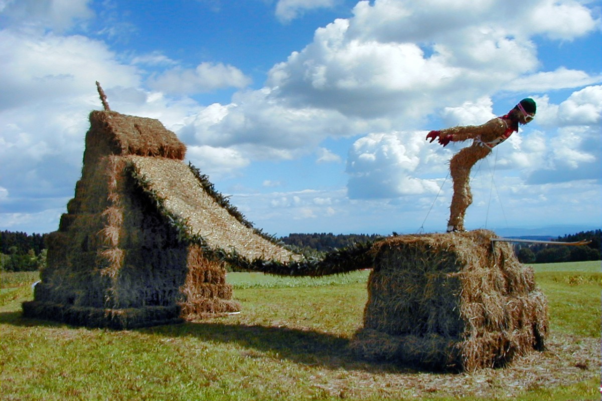 2001 Strohskulpturen Höchenschwand_1