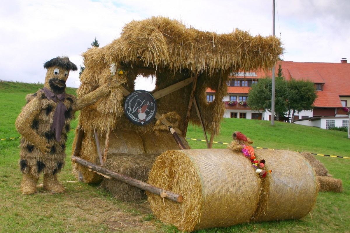 2005 Strohskulpturen Höchenschwand_18