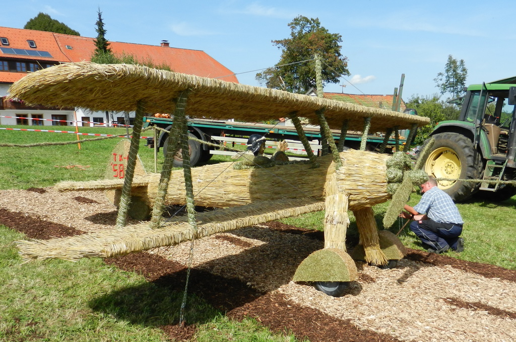 2011 Strohskulpturen_109