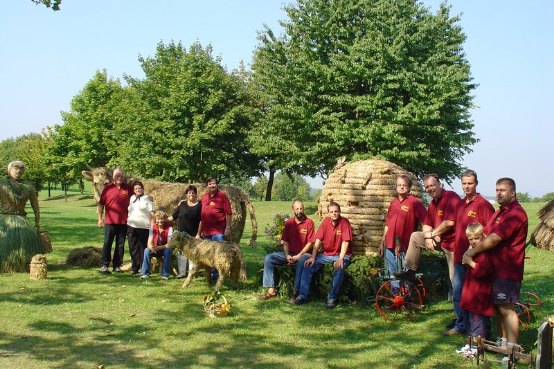 2004 Strohskulpturen ZDF Fernsehgarten_17