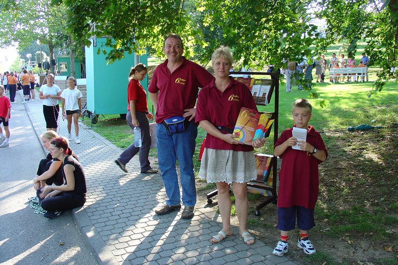 2004 Strohskulpturen ZDF Fernsehgarten_68