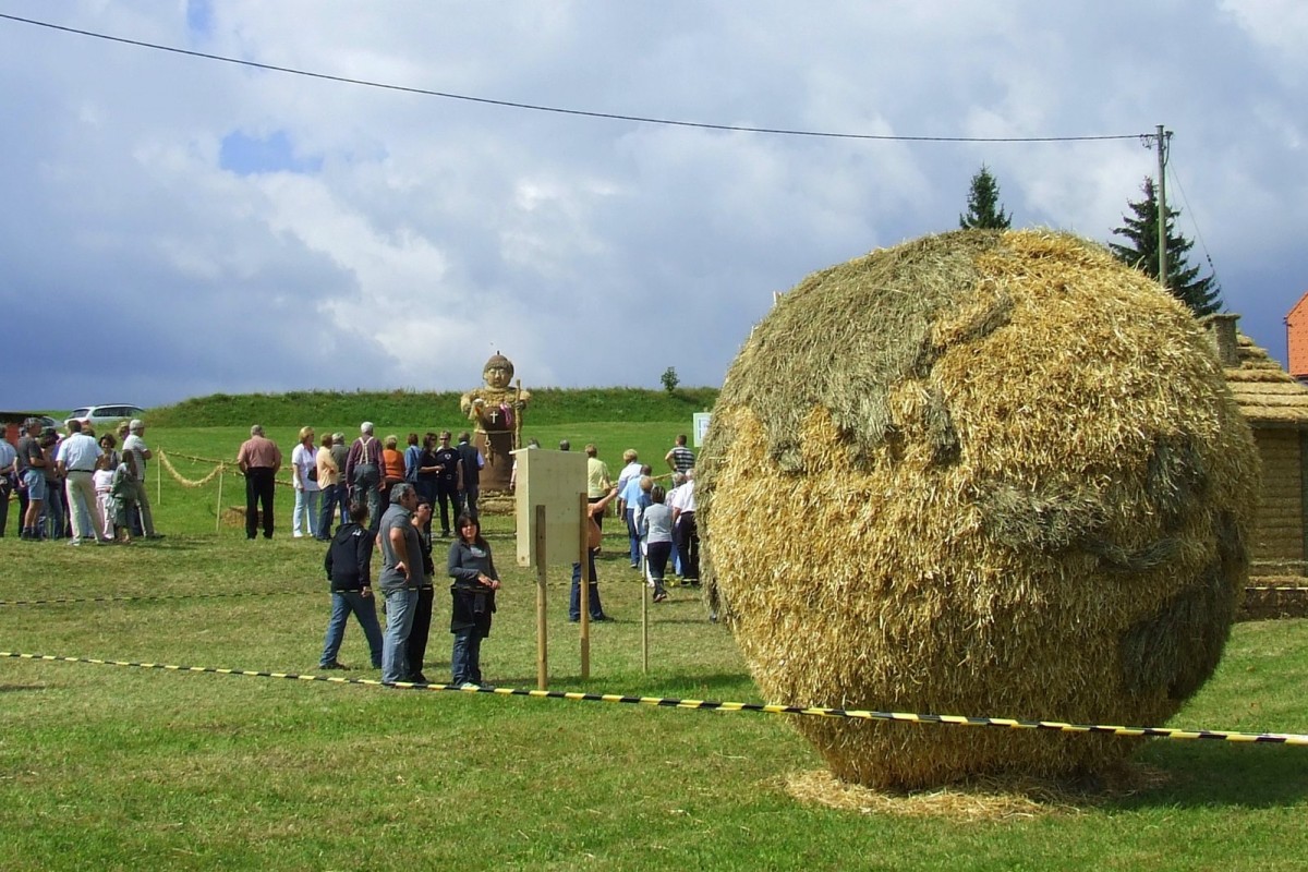 2009 Strohskulpturen Höchenschwand_11