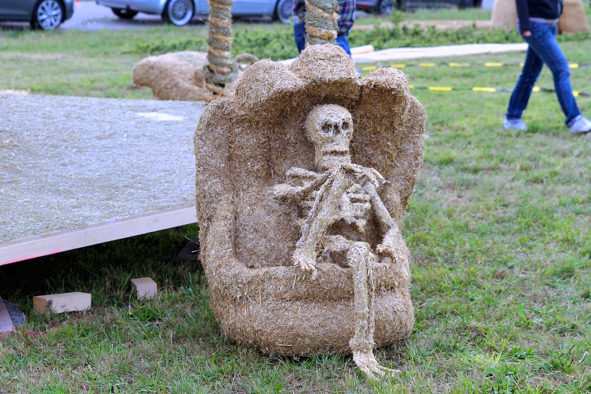 2015 Strohskulpturen_33
